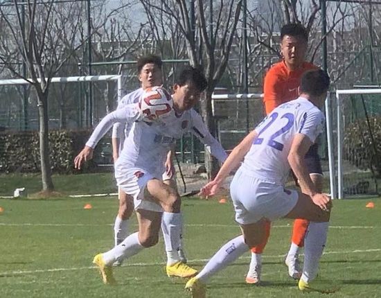 亚洲人和日本人videos